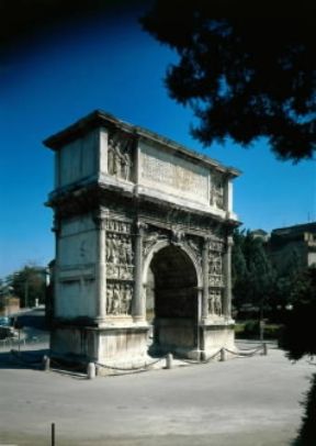 Benevento . L'arco di Traiano.De Agostini Picture Library/G. Nimatallah