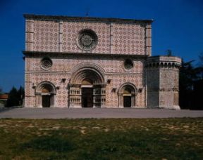 L'Aquila. La facciata di S. Maria di Collemaggio (sec. XIV).De Agostini Picture Library/G. Dagli Orti