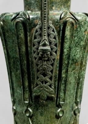Arte celtica. Particolare del manico di una brocca in bronzo (Salisburgo, Museo Carolino).De Agostini Picture Library/E. Lessing