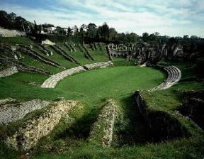 Roma. L'anfiteatro romano di Saintes, in Francia.De Agostini Picture Library / G. Dagli Orti