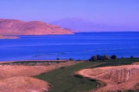 Turchia. Veduta del lago di Van.De Agostini Picture Library/G. SioÃ«n