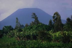 CÃ²ngo. Il Nyiragongo, alla cui sommitÃ  si apre un vasto cratere.De Agostini Picture Library/S. Vannini