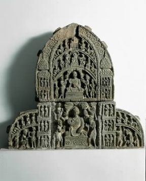 Gandhara. Rilievo con scene della vita del Buddha (New Delhi, Museo Nazionale).De Agostini Picture Library/G. Nimatallah