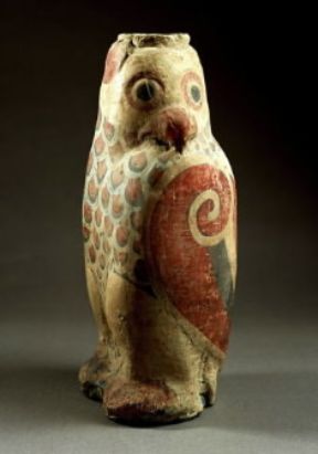 Han. Gufo in terracotta policroma usato come vaso da vino, sec. I.De Agostini Picture Library / G. Dagli Orti