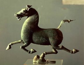 Han. Cavallo di bronzo, sec. II.De Agostini Picture Library / E. Lessing