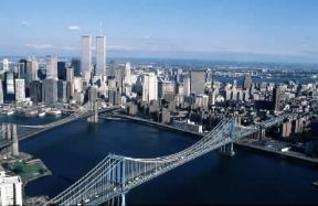 America. Veduta del ponte di Manhattan nella cittÃ  di New York (2000).De Agostini Picture Library/G. Sioen