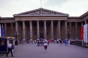 British Museum. L'ingresso del museo londinese.De Agostini Picture Library/A. Roggero