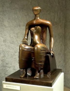 Gran Bretagna. Working model for seated woman di Henry Moore.De Agostini Picture Library / G. Dagli Orti