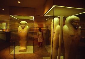 Metropolitan Museum of Art. Scorcio di una sala di arte egizia.De Agostini Picture Library/G. SioÃ«n