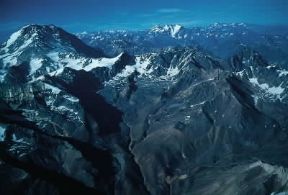 Aconcagua. Veduta aerea della cima piÃ¹ elevata del continente americano.De Agostini Picture Library/PubbliAerFoto