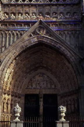 Gotico. Il portale della cattedrale di Toledo.De Agostini Picture Library / G. Dagli Orti