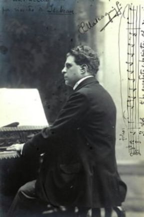 Pietro Mascagni. Il compositore italiano ebbe un clamoroso successo con la Cavalleria rusticana con cui vinse il premio Sonzogno nel 1889.De Agostini Picture Library/A. Dagli Orti
