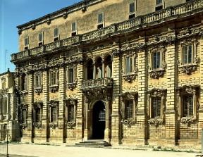 Puglia. Il palazzo del Seminario (1709) di G. Cino a Lecce.De Agostini Picture Library/G. Dagli Orti