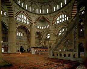 Arte ottomana . Interno della moschea di Selim II, edificata dall'architetto Sinan nel sec. XVI.De Agostini Picture Library/G. Dagli Orti
