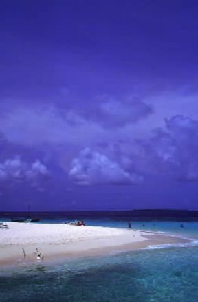 Maldive. La costa dell'atollo Male.De Agostini Picture Library/C. Rives