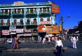 Pakistan . Una via del centro di Karachi.De Agostini Picture Library/W. Buss