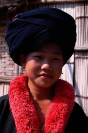Asia. Donna del villaggio Yao nei dintorni di Luang Prabang (Laos).De Agostini Picture Library/C. Sappa