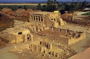 Egitto . Veduta del tempio di Dendera.De Agostini Picture Library/G. Veggi