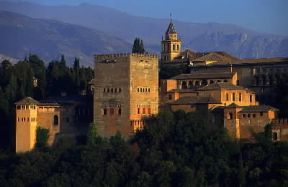 Spagna . Veduta dell'Alhambra di Granada.De Agostini Picture Library/C. Sappa