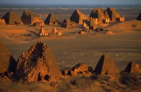 Nubia . Veduta delle piramidi di MeroÃ«.De Agostini Picture Library/C. Sappa