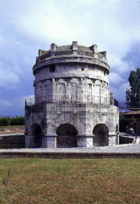 Ravenna. Il mausoleo di Teodorico.De Agostini Picture Library/G. Carfagna