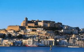 Baleari. Veduta del porto di Ibiza e della cittÃ  alta.De Agostini Picture Library/W. Buss