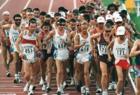 Atletica. Gruppo di atleti impegnati nella marcia di 20 Km durante i Mondiali di Atletica svoltisi ad Atene nel 1997.Farabolafoto