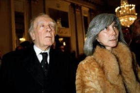 Jorge Luis Borges. Lo scrittore insieme a Maria Kodama.Farabolafoto