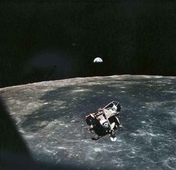 Discesa del LEM sulla Luna LEM è la sigla del veicolo spaziale statunitense 