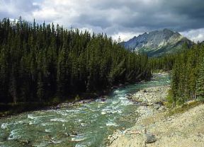 Montagne Rocciose. Il fiume Maligne, in Canada.De Agostini Picture Library / G. Cappelli