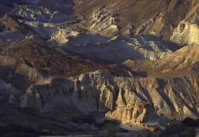 Israele . Veduta di un arido paesaggio nelle vicinanze del Mar Morto. De Agostini Picture Library/C. Sappa