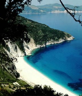 Isole Ionie . Veduta di un tratto di spiaggia dell'isola di Cefalonia.De Agostini Picture Library/G. Barone