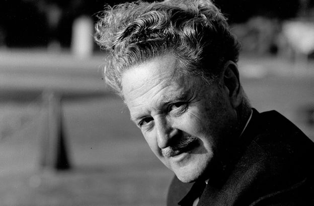 Nazim-Hikmet.jpg Nazim-Hikmet.jpg